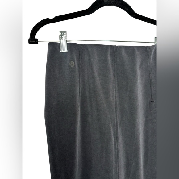 Lululemon Softstreme High-Rise Midi Skirt Charcoal Black Size 6 - Picture 6 of 11